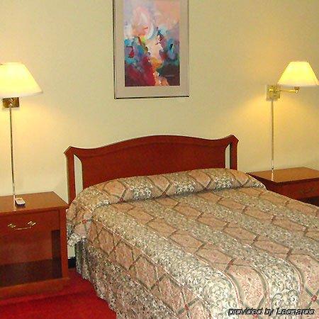 Faulds Motel Сарнія Номер фото