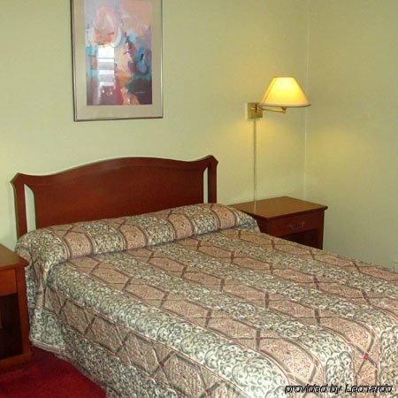 Faulds Motel Сарнія Номер фото