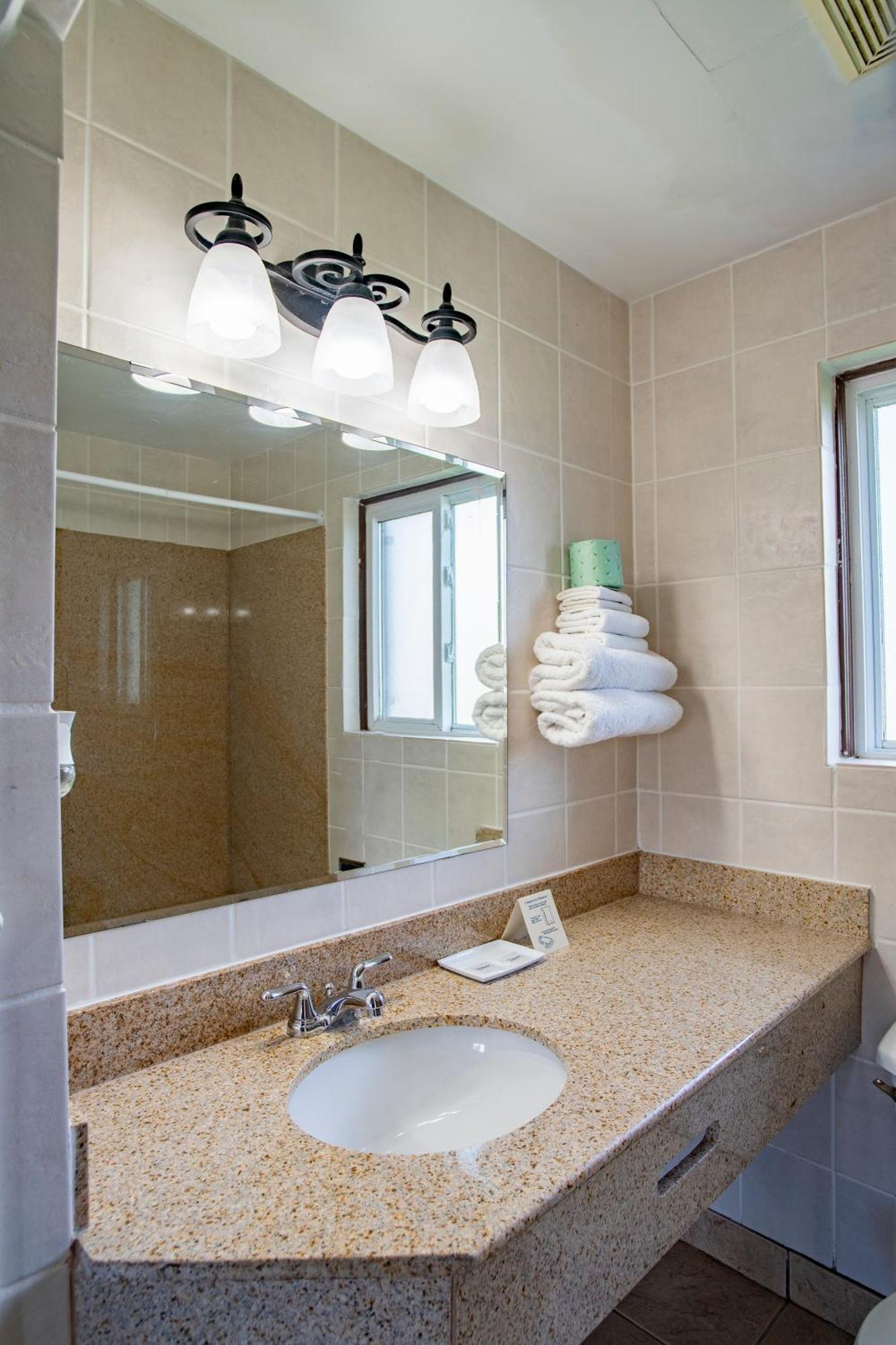 Faulds Motel Сарнія Екстер'єр фото