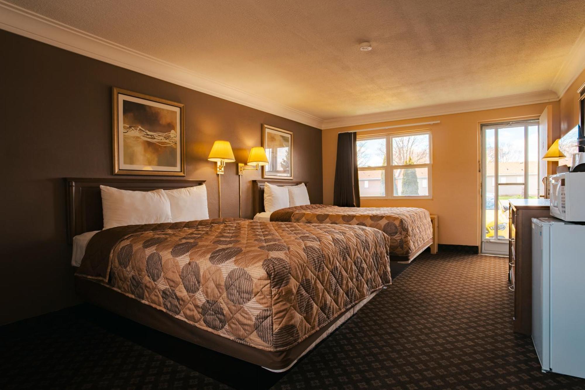 Faulds Motel Сарнія Екстер'єр фото